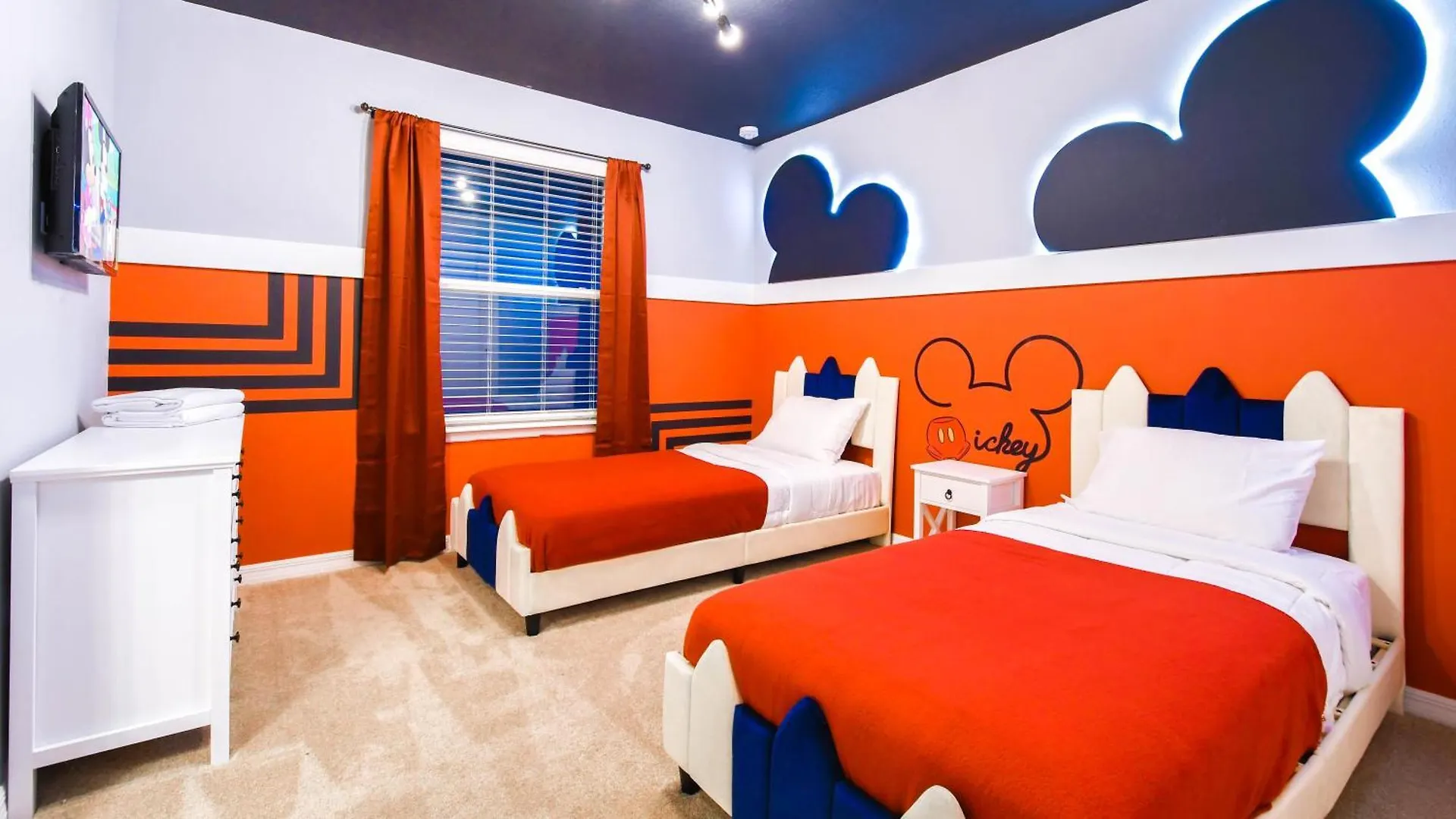 Theater/Game Room 10Br Villa W/ Pool Spa Disney! Davenport United States